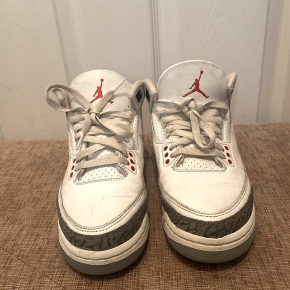 Air Jordan retro 3 White cement ladies or Boys size 6.5 Y - Picture 2 of 6